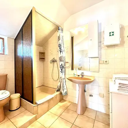 Apartamento De 2 Dormitorios En Finca, Con Terraza Y Barbacoa En Valle San Lorenzo Landsted *