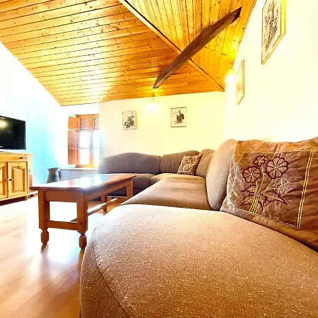 Casa de Campo Apartamento De 2 Dormitorios En Finca, Con Terraza Y Barbacoa En Valle San Lorenzo