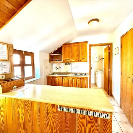 Casa de Campo Apartamento De 2 Dormitorios En Finca, Con Terraza Y Barbacoa En Valle San Lorenzo *