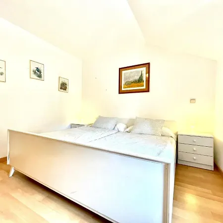 Apartamento De 2 Dormitorios En Finca, Con Terraza Y Barbacoa En Valle San Lorenzo Casa de Campo *