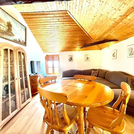 Casa de Campo Apartamento De 2 Dormitorios En Finca, Con Terraza Y Barbacoa En Valle San Lorenzo Valle de San Lorenzo